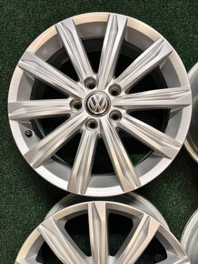 5x112 R17 Originál Alu Volkswagen Touran 5T1 - TOP - 5