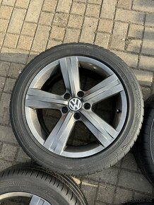 ORIGINÁL Alu Volkswagen Passat B7 R17, 5x112 - TOP - 5