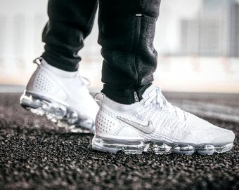 NIKE Air VaporMax Flyknit 2.0 "Triple White" - 5