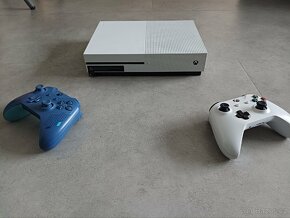 Xbox ONE S + 2 ovladače - 5