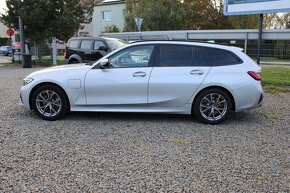 BMW Řada 3, BMW 330e xDrive Touring - 5