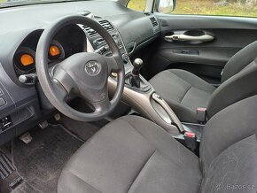 toyota auris 1,4 VVTi - 5