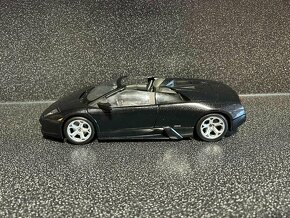 Lamborghini Murcielago Roadster 1:18 - 5