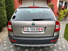 Škoda Octavia Combi Scout DSG 4×4 - 2.0CR TDi 103Kw 140Ps. - 5