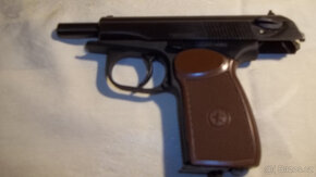 makarov co2   kovovy,, Iževsk - 5