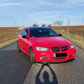 Podprahové lišty na BMW 3 - E90/E91/E92/E93 - černý lesk - 5