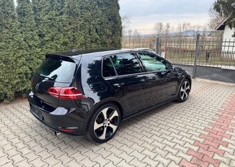 Volkswagen Golf 2,0GTi/162 KW Nový Motor 200km benzín - 5