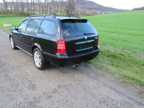 Škoda Octavia Combi RS 1,8 Turbo velmi pěkná - 5