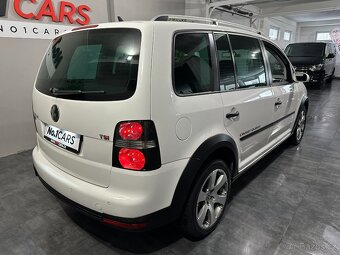 Volkswagen Touran 1,4 TSI DSG CROSS BI-XEN NAVI BEZ KOROZE - 5