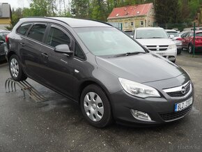 2012 Opel Astra 1.4i, 74 kW Tourer - 5