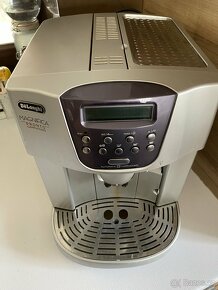 Kavovar DeLonghi magnifica - 5