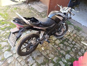 Honda CBR 125 - bouraná - 5