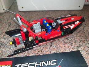 Lego Technic 42089 motorový člun + 42044 stíhačka - 5