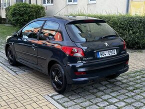 Peugeot 206 + 1.1 44kW 1. majitel v ČR Najeto 93tis. km 2010 - 5