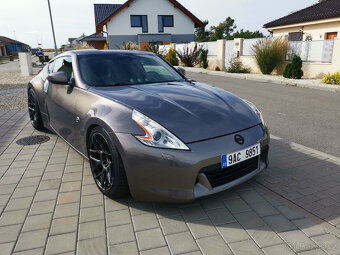 Nissan 370Z - 5