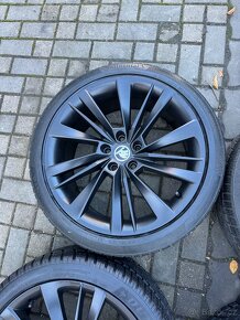 ORIGINÁL Alu Škoda ACAMAR R19, 5x112 - TOP STAV, ZIMNÍ PNEU - 5