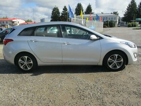 HYUNDAI i30 1,6i CVVT Trikolor odp. DPH, CZauto 2015 - 5