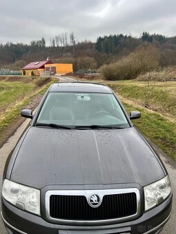 Škoda Superb 2.8 V6 - 5