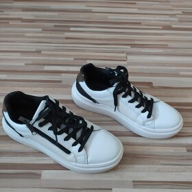Černo-bílé botasky - 5