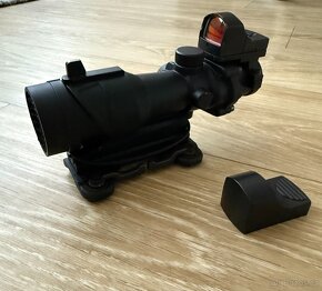 ACOG 4x32 s kolimátorem Docter - 5