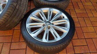 Letní sada ŠKODA / VOLKSWAGEN 5x112 R19 pneu 235/40/19 r2024 - 5