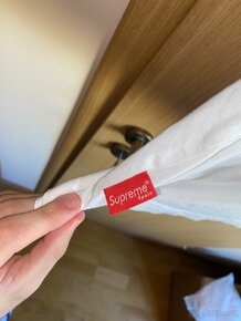 Supreme - 5