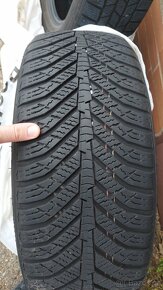 Sada pneu 215/55 R17 - 5