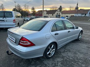 MERCEDES BENZ TŘÍDY C200 - MANUAL - BEZ KOROZE - 5