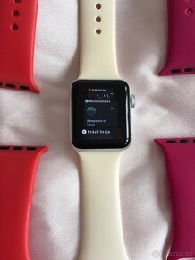 Hodinky Apple Watch SE Series 3 38mm stříbrné + 3 řemínky - 5