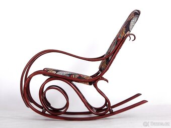 Houpací křeslo Thonet krásné nové čalounění. - 5