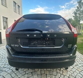 VOLVO XC60 2.4D5 158KW 4x4 MANUÁL-NAVI-PANORAMA-2011-166TKM - 5