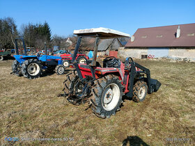 Malotraktor Mitsubishi s čelním nakladačem - 5