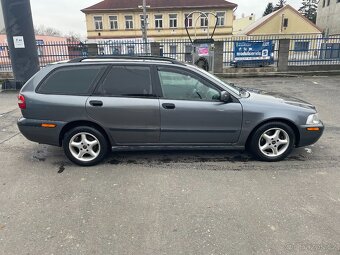 VOLVO V40 KOMBI 1.9D 85KW Koupeno ČR 2003 - 5