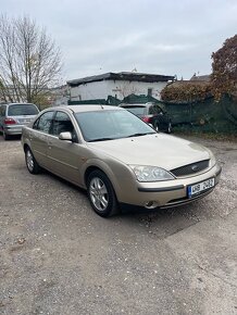 Ford Mondeo hatchback - 5