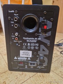 Studiové monitory M-Audio AV40 - 5