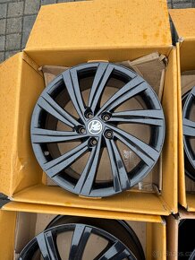 ORIGINÁL Alu Škoda Perseus R18, 5x112 - TOP STAV - 5