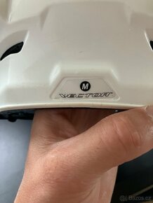 Profi hokejová helma CCM Vector v10 - 5