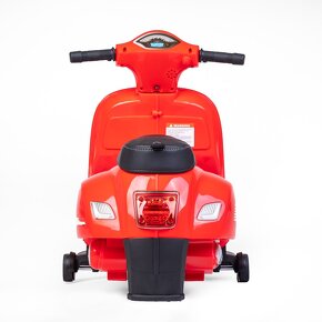 Dětská elektrická motorka Baby Mix Vespa červená - 5