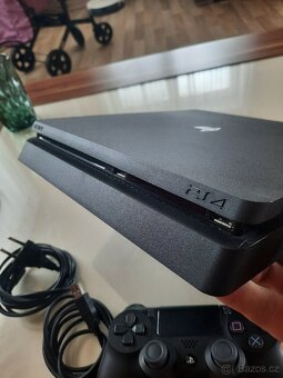 Playstation 4 slim - 5