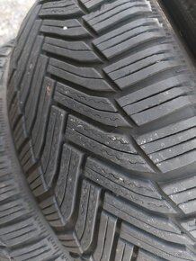 Prodám sadu zimních pneu Michelin 225/55 R17 - 5