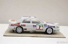 Ford SIERRA COSWORTH 4x4 RdP (1:24) - 5