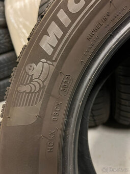 215/60R17 zimní pneu MICHELIN ALPIN A6 8mm - 5