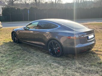 Tesla model S 90 D nabíjení zdarma - 5