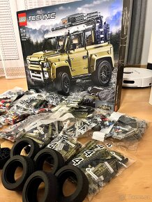 LEGO® Technic 42110 Land Rover Defender - 5