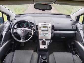 Toyota Corolla Verso 1.8 VVTi-automat-7míst-tažné - 5