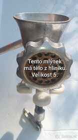 Litinové mlýnky na maso vel.5. i 8. - 5