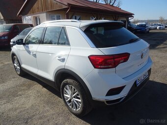 Volkswagen T-Roc 1,5 TSI 110kW STYLE, ČR, DPH - 5