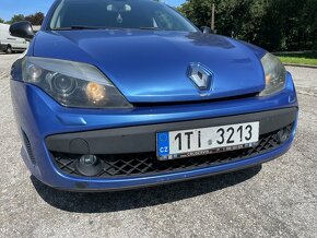 Renault Laguna III 2.0 dCi 131 kW 2007 - 5