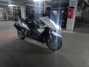 Kymco AK 550 - 5