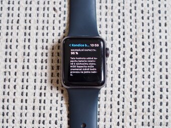 Apple Watch 3 - 38 mm (Space Gray) - 5